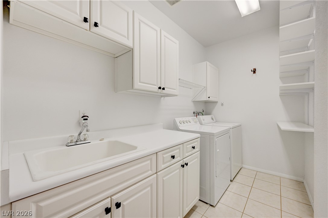 Photo 14 of 28, 2050 W Warm Springs Road #1323