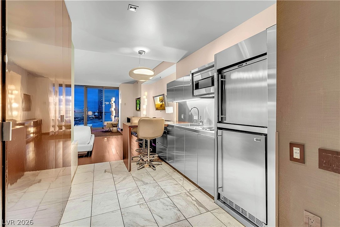 Photo 50 of 58, 4381 W Flamingo Road #1516