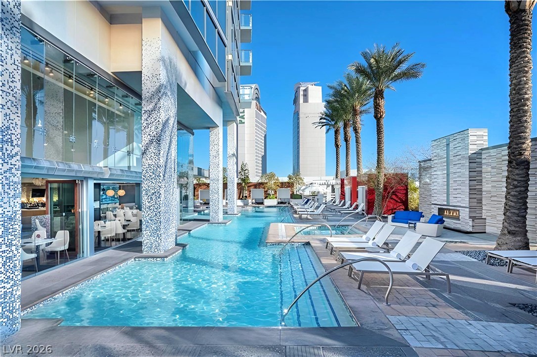Photo 11 of 58, 4381 W Flamingo Road #1516