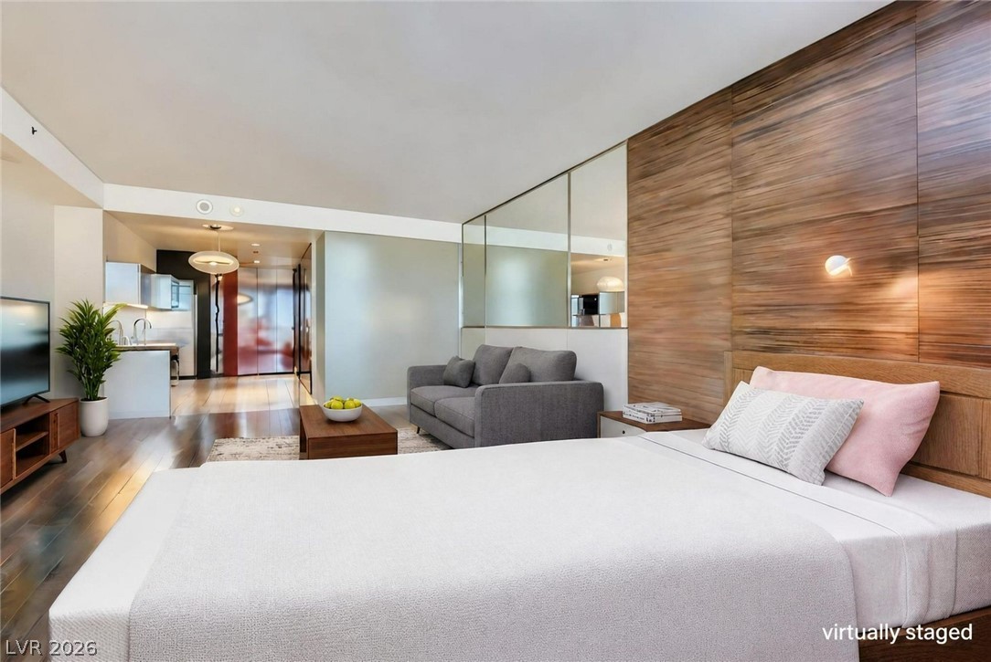 Photo 8 of 58, 4381 W Flamingo Road #1516