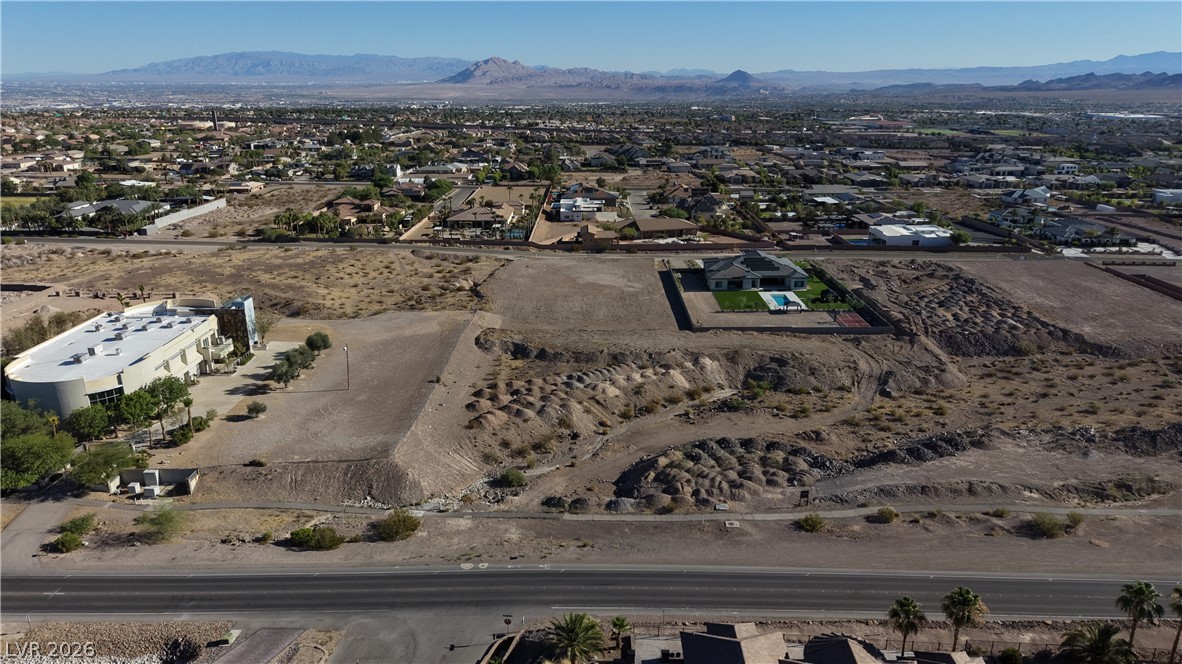Photo 5 of 332 E Paradise Hills Drive