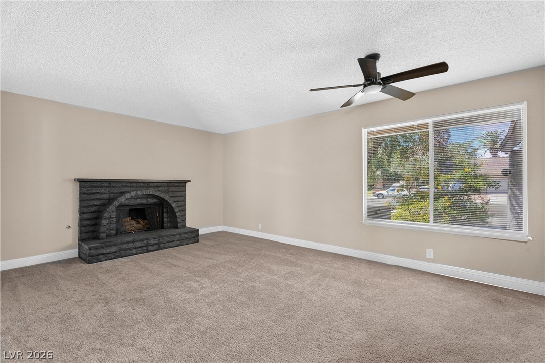 Photo 17 of 37, 4431 El Campana Way