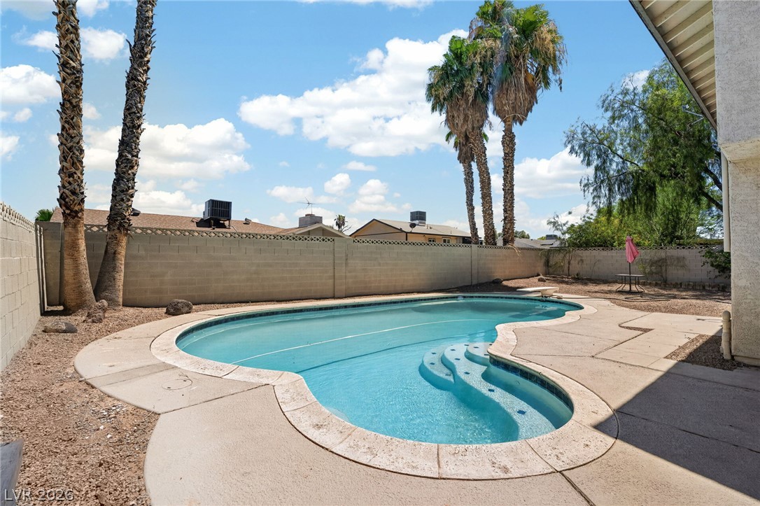 Photo 32 of 37, 4431 El Campana Way