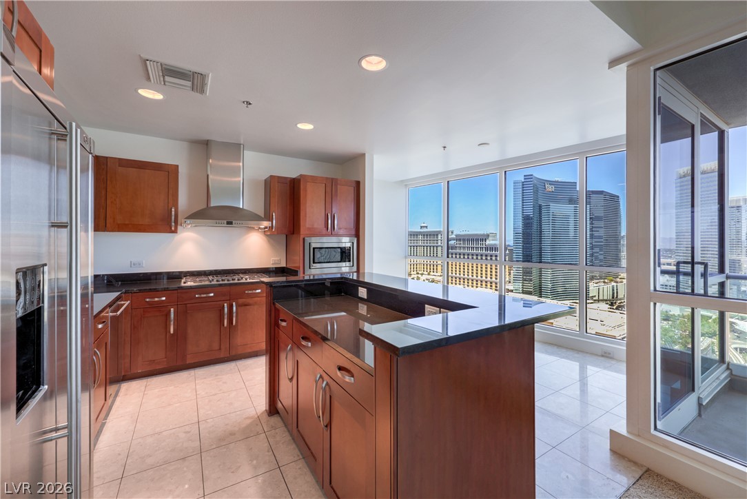 Photo 14 of 45, 4525 Dean Martin Drive #2807