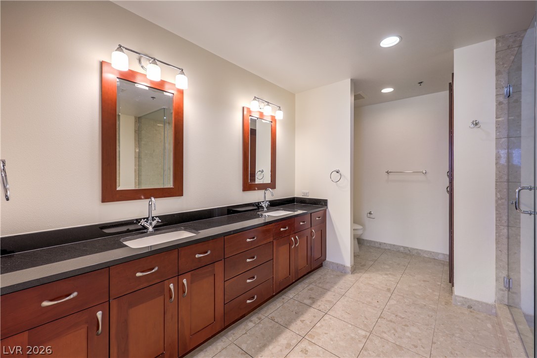 Photo 24 of 45, 4525 Dean Martin Drive #2807