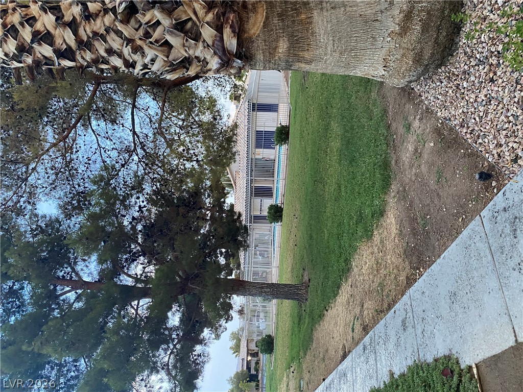 Photo 7 of 33, 271 N Lamb Boulevard #D