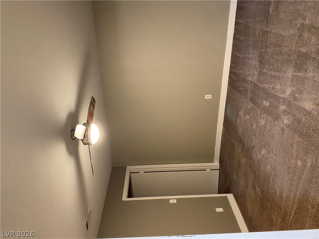 Photo 21 of 33, 271 N Lamb Boulevard #D