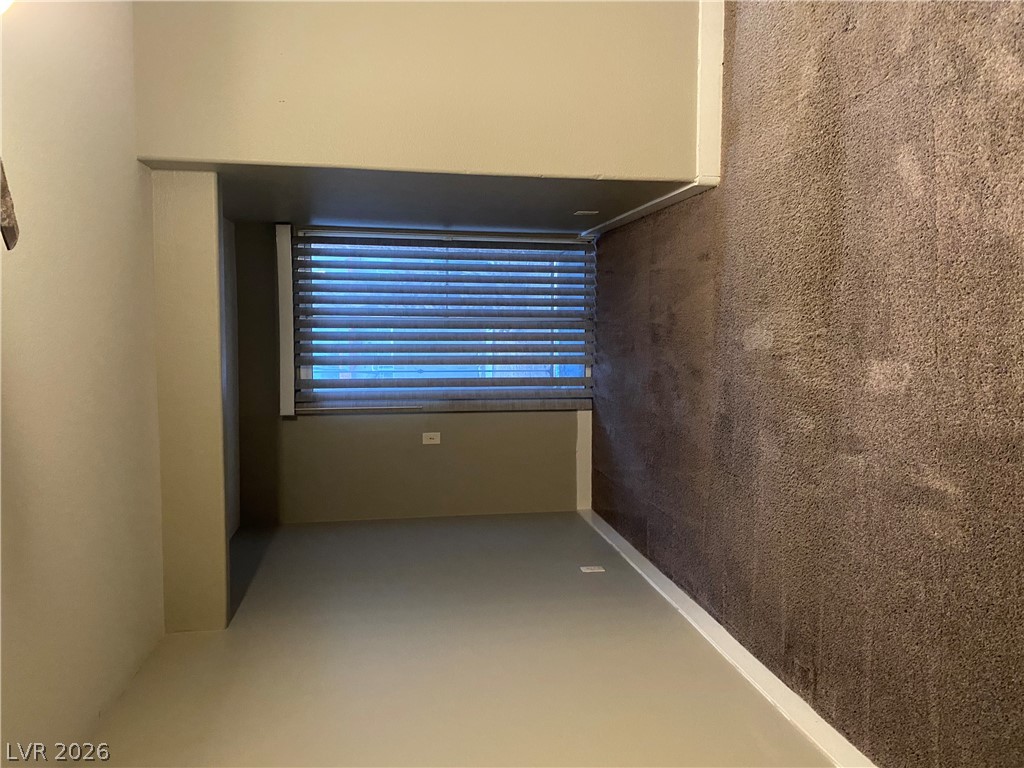 Photo 22 of 33, 271 N Lamb Boulevard #D
