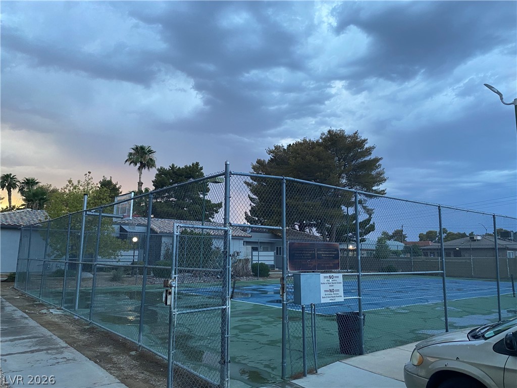 Photo 30 of 33, 271 N Lamb Boulevard #D