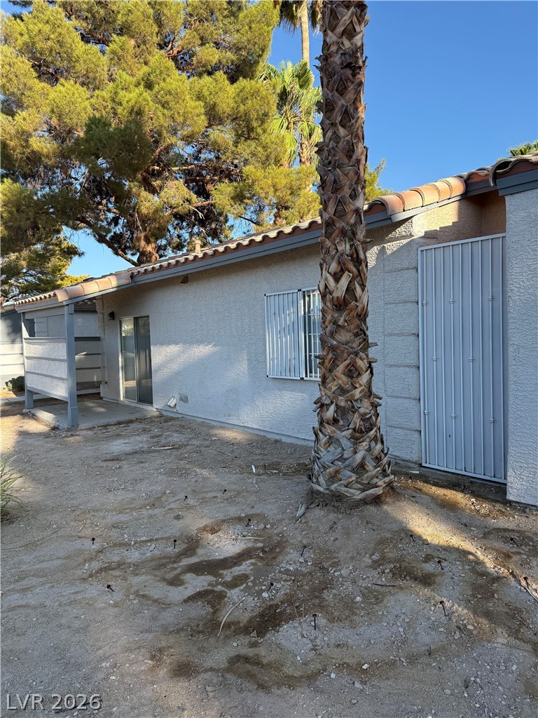 Photo 15 of 33, 271 N Lamb Boulevard #D
