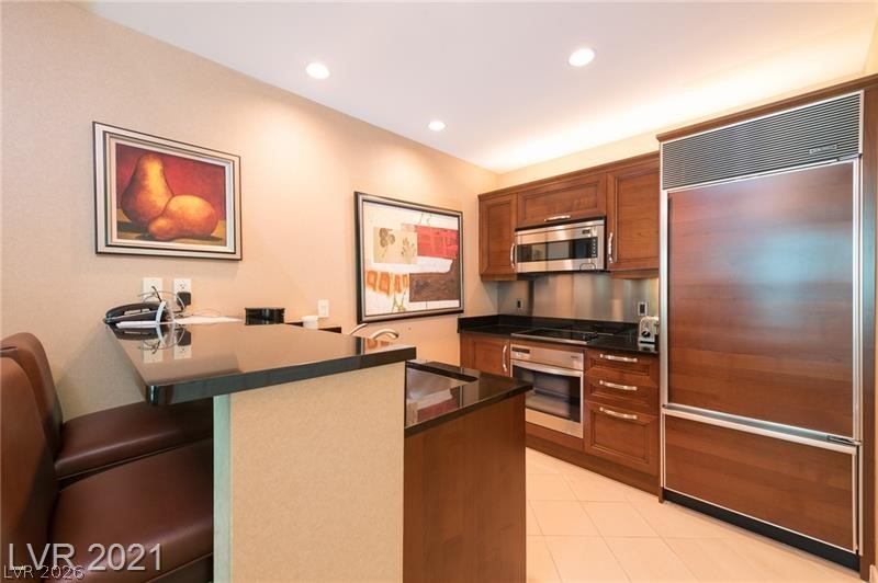 Photo 3 of 125 E Harmon Avenue #2514