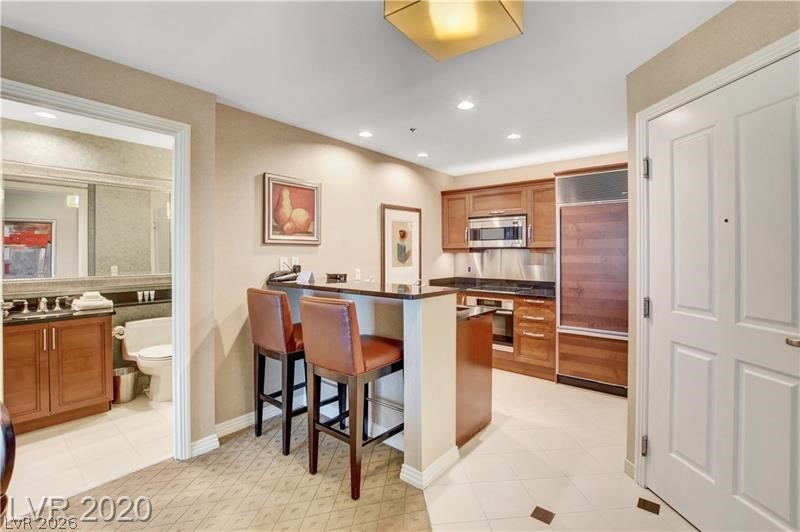 Photo 13 of 44, 125 E Harmon Avenue #1620