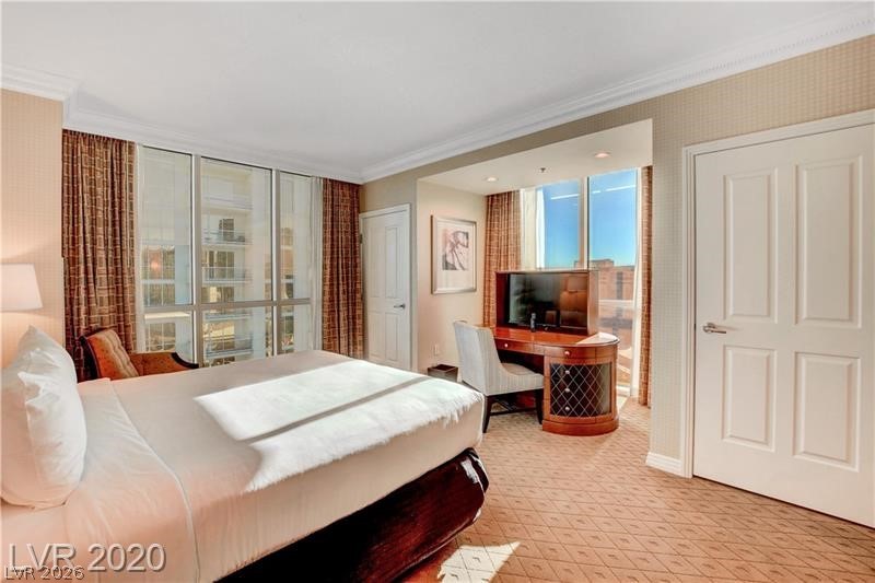 Photo 18 of 44, 125 E Harmon Avenue #1620
