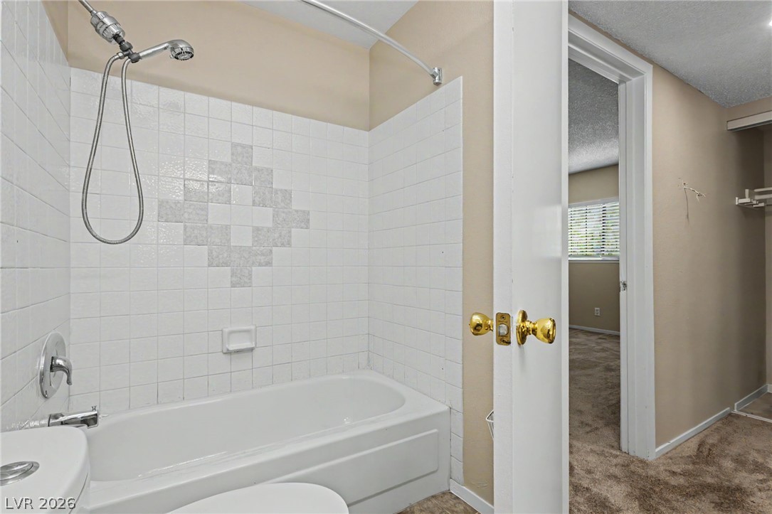 Photo 11 of 18, 4340 Sanderling Circle #76
