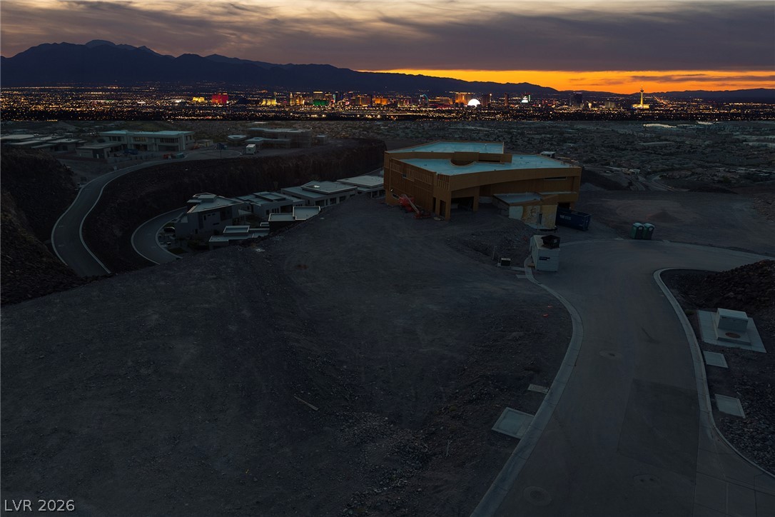487 Rock Peak Drive, Henderson 89012