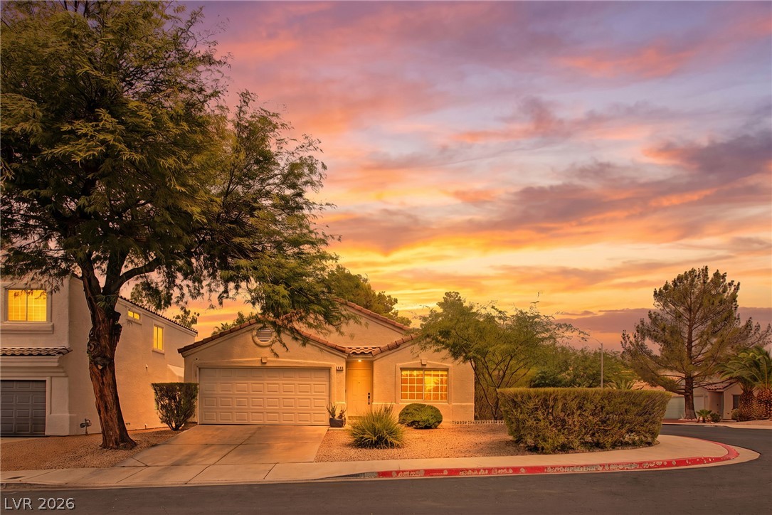 1246 Pale Morning Street, Henderson
