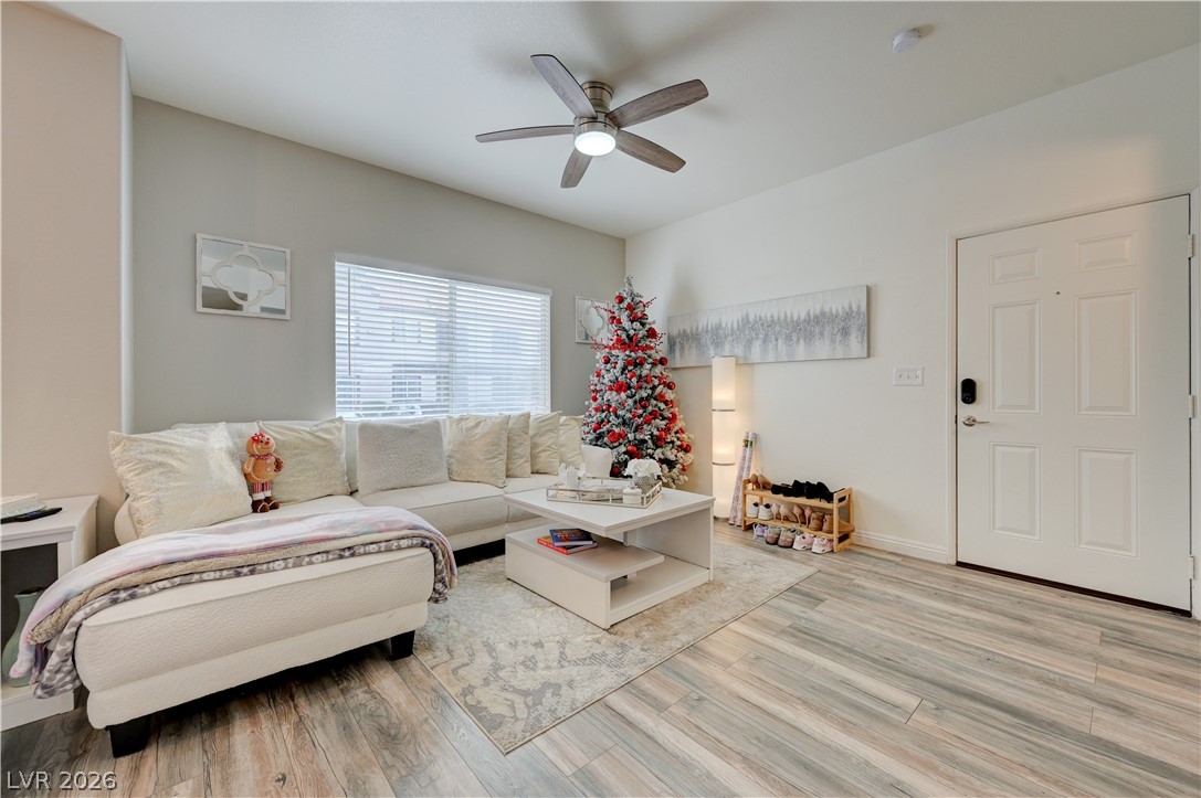 Photo 8 of 41, 9580 W Reno Avenue #134