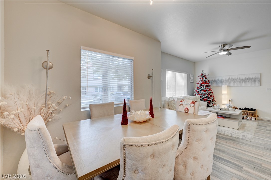 Photo 9 of 41, 9580 W Reno Avenue #134