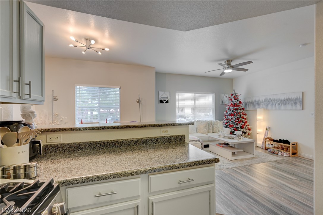 Photo 14 of 41, 9580 W Reno Avenue #134