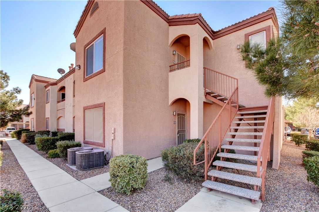 Photo 29 of 41, 9580 W Reno Avenue #134