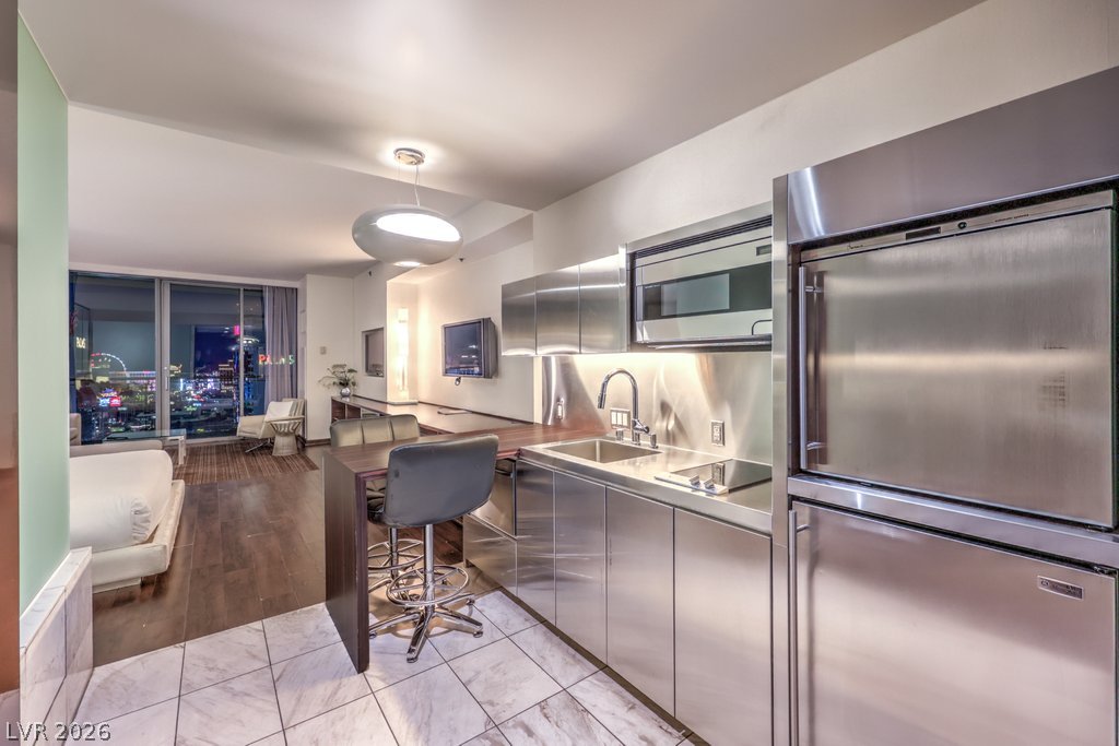 Photo 17 of 27, 4381 W Flamingo Road #3010