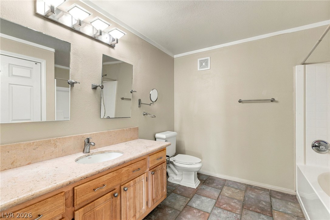 Photo 25 of 40, 5855 Valley Drive #1080