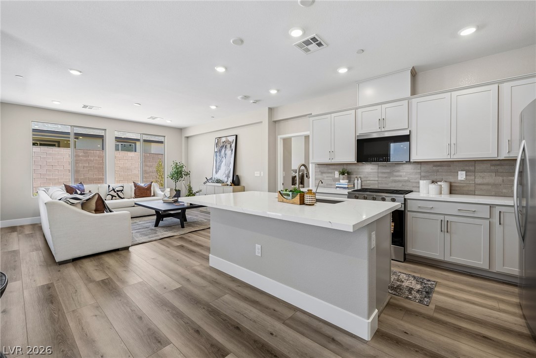Photo 4 of 10050 Amber Rose Avenue