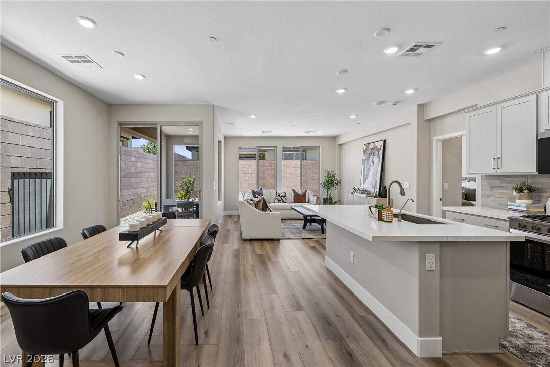 Photo 9 of 49, 10050 Amber Rose Avenue