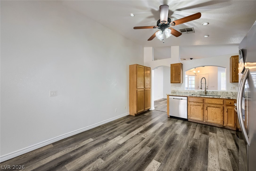 Photo 16 of 33, 7124 Overhill Avenue
