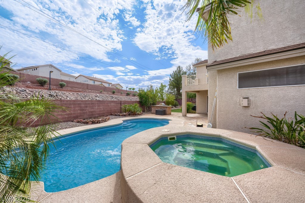 Photo 4 of 1133 Thunder Canyon Avenue
