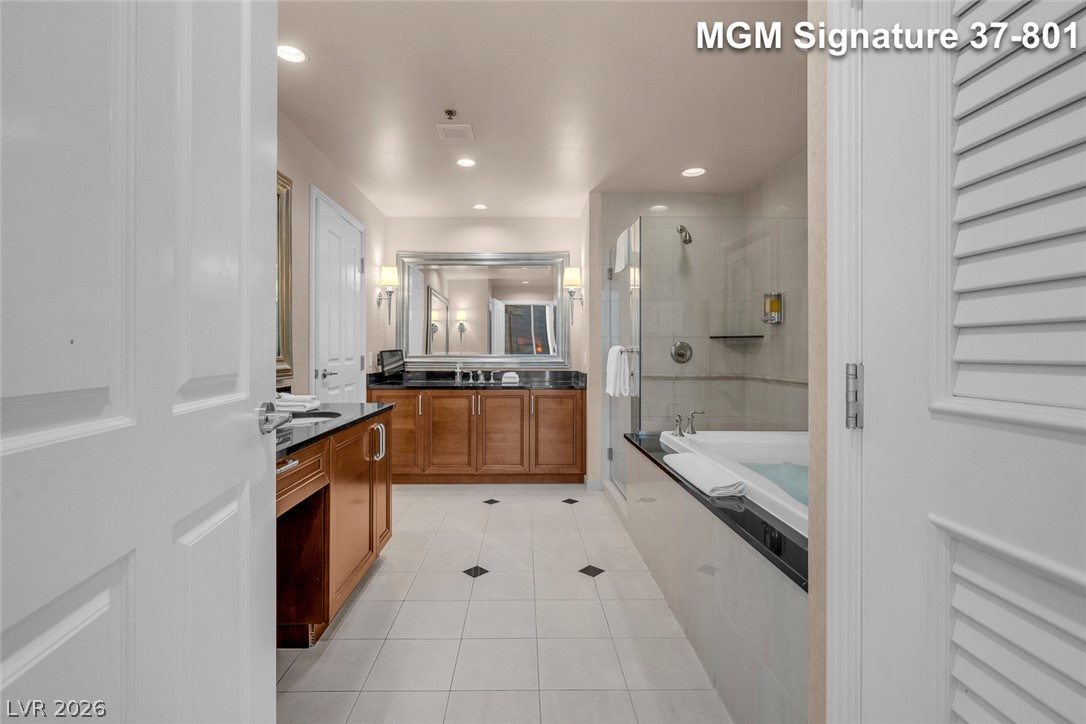 Photo 23 of 92, 125 E Harmon Avenue #3701&3703