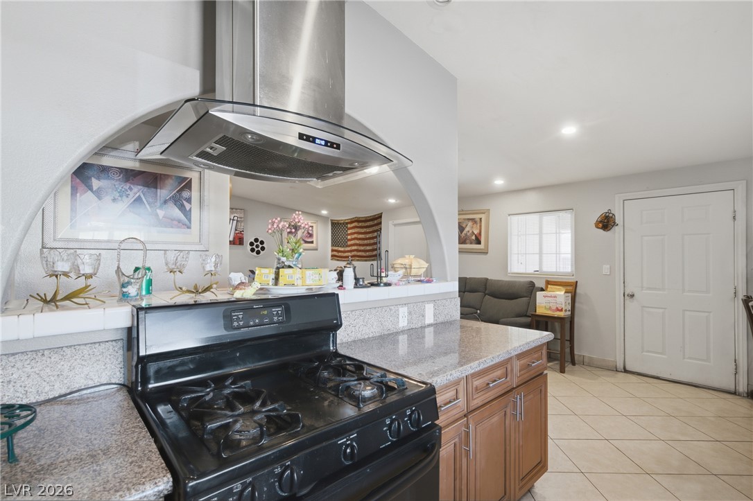 Photo 10 of 29, 709 N 21st Street