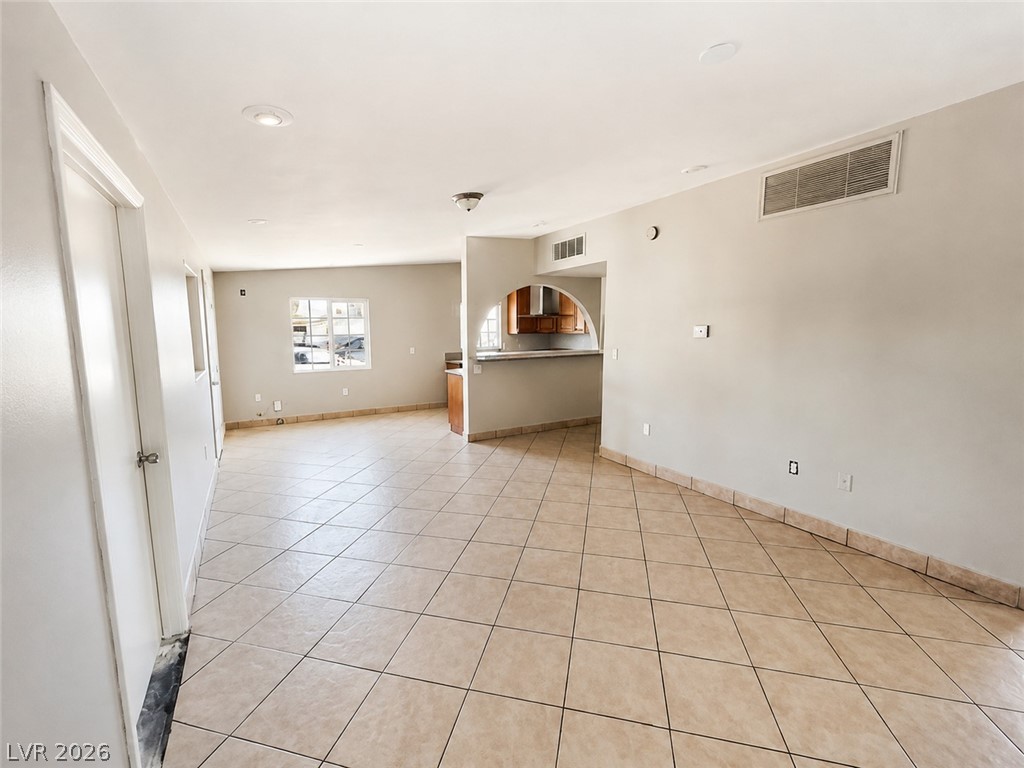 Photo 7 of 29, 709 N 21st Street
