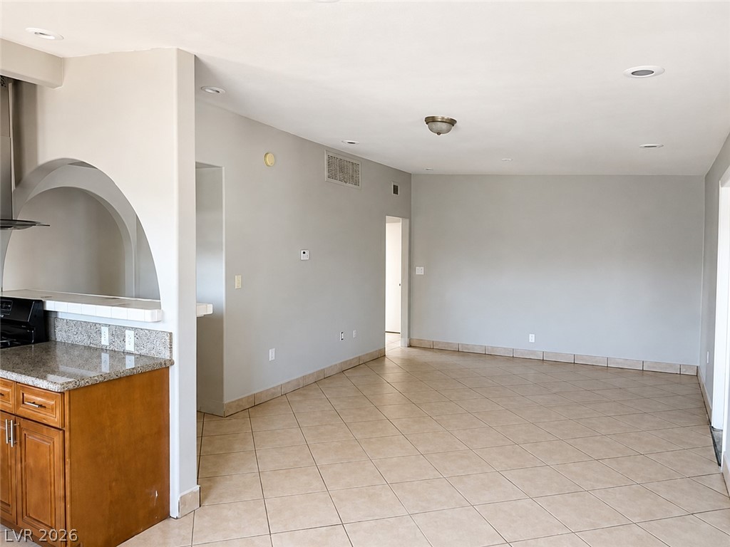 Photo 8 of 29, 709 N 21st Street