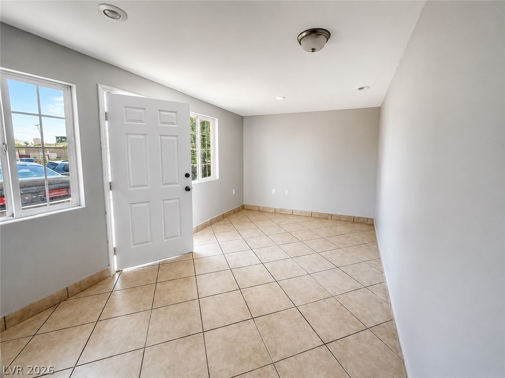 Photo 15 of 29, 709 N 21st Street