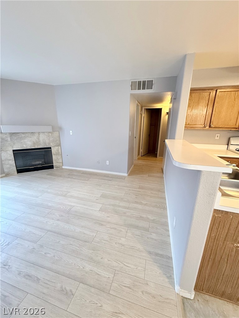 Photo 7 of 19, 3083 Casey Drive #201