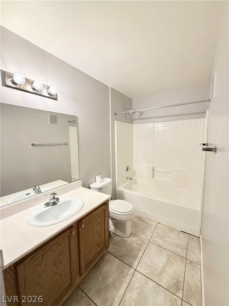 Photo 16 of 19, 3083 Casey Drive #201