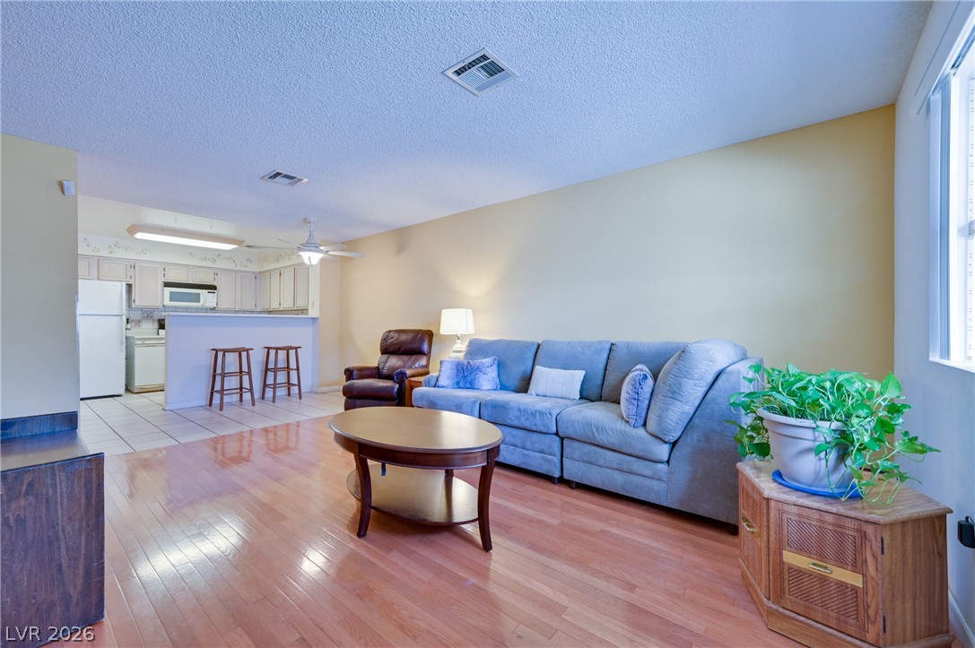 2032 Bavington Drive #B, Las Vegas 89108
