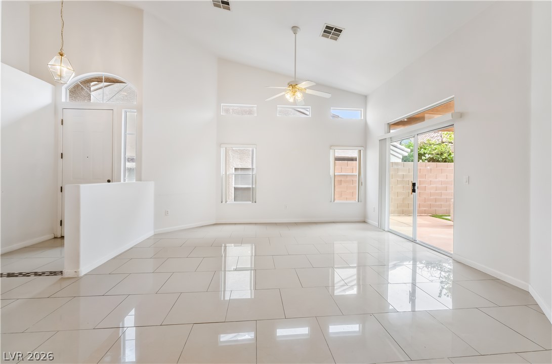 Photo 7 of 54, 9791 Hickory Crest Court