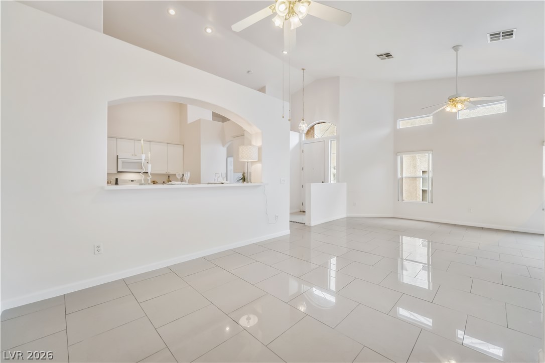Photo 11 of 54, 9791 Hickory Crest Court