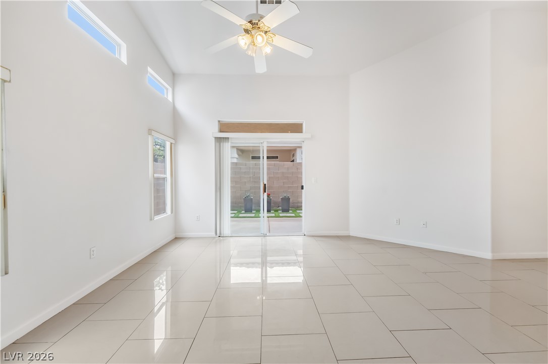 Photo 13 of 54, 9791 Hickory Crest Court