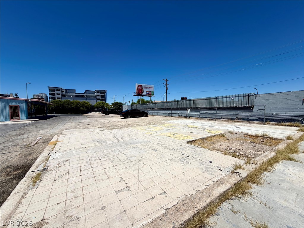 Photo 4 of 224 N Maryland Parkway