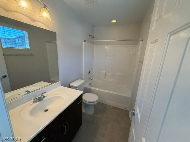 Photo 11 of 31, 9050 W Tropicana Avenue #1077