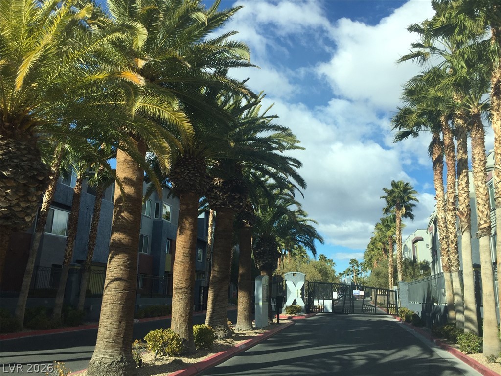 Photo 25 of 31, 9050 W Tropicana Avenue #1077