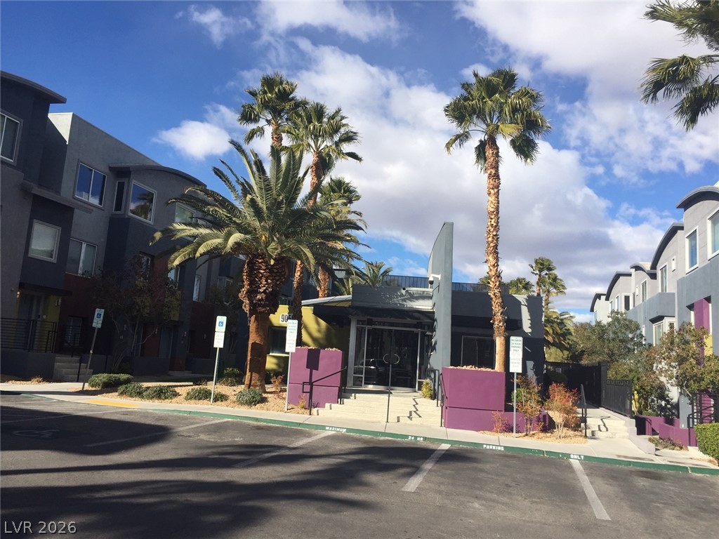 Photo 27 of 31, 9050 W Tropicana Avenue #1077