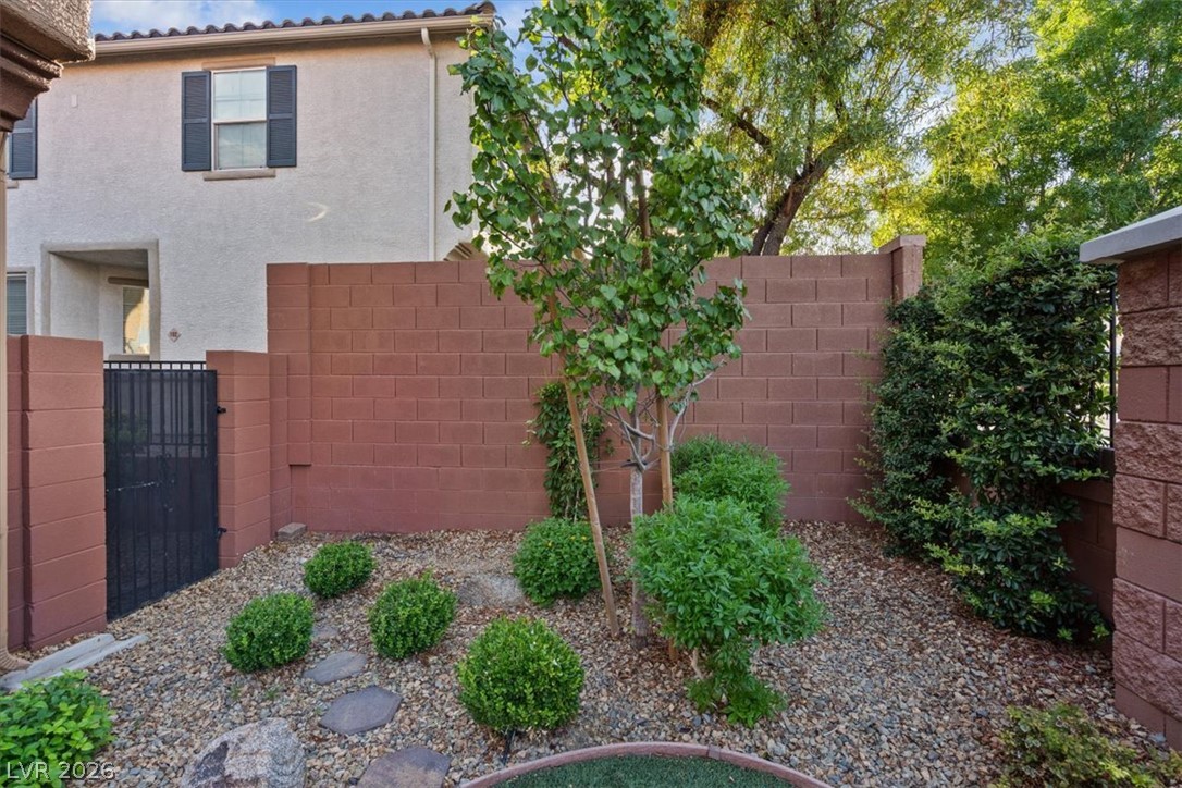 Photo 26 of 29, 9116 Alpine Grove Avenue #103