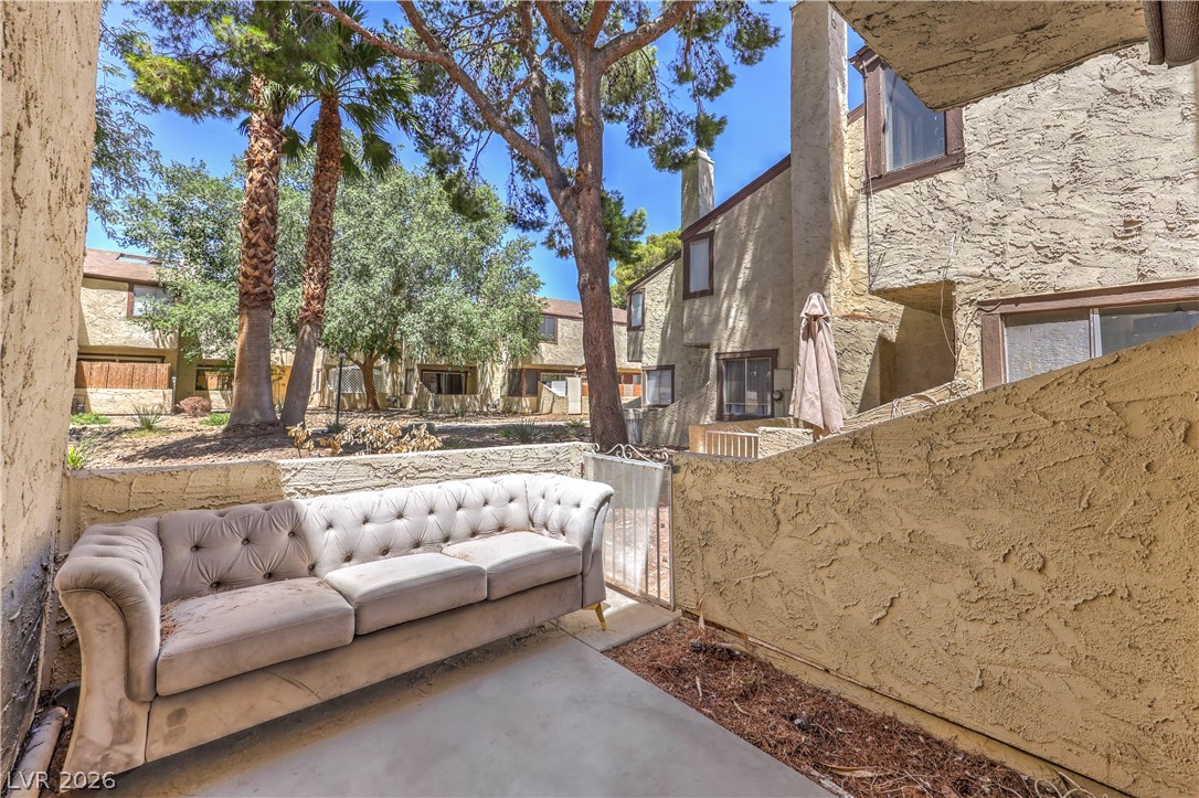 Photo 16 of 27, 5045 Spencer Street #B