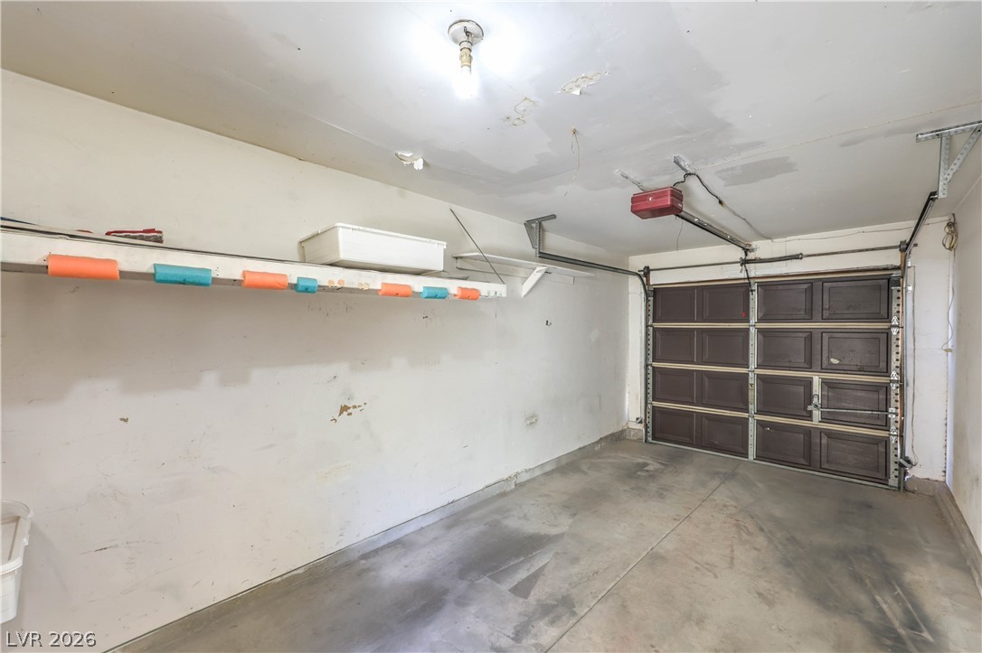 Photo 25 of 27, 5045 Spencer Street #B