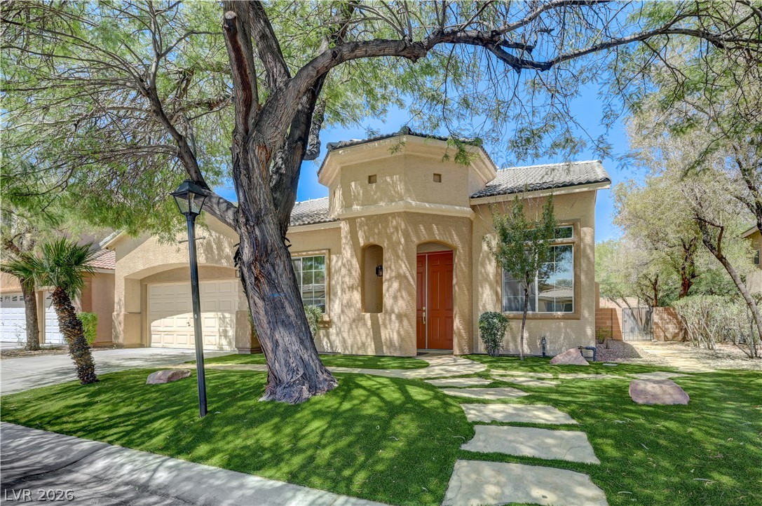 8225 Romantic Sunset Street, Las Vegas 89131