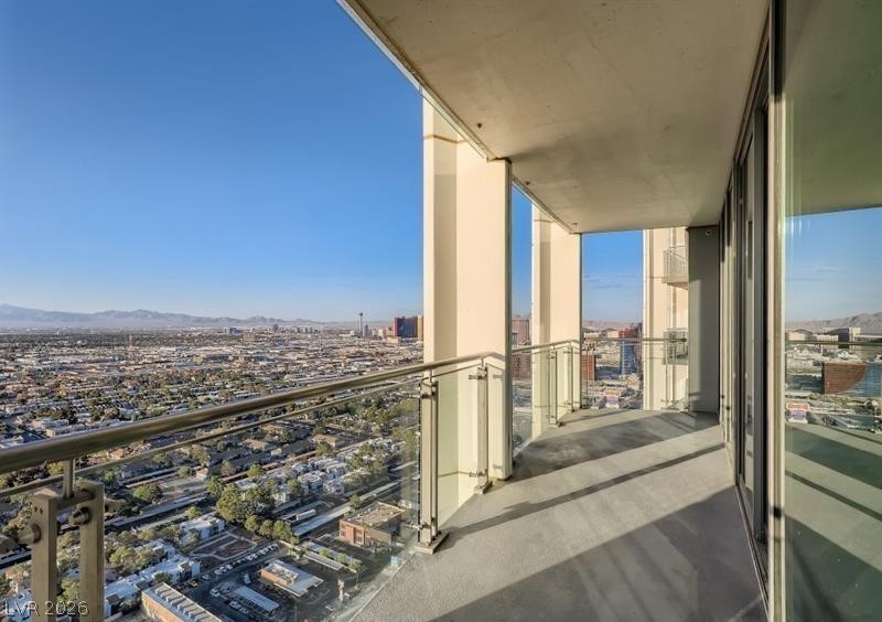 Photo 9 of 28, 4381 W Flamingo Road #51301